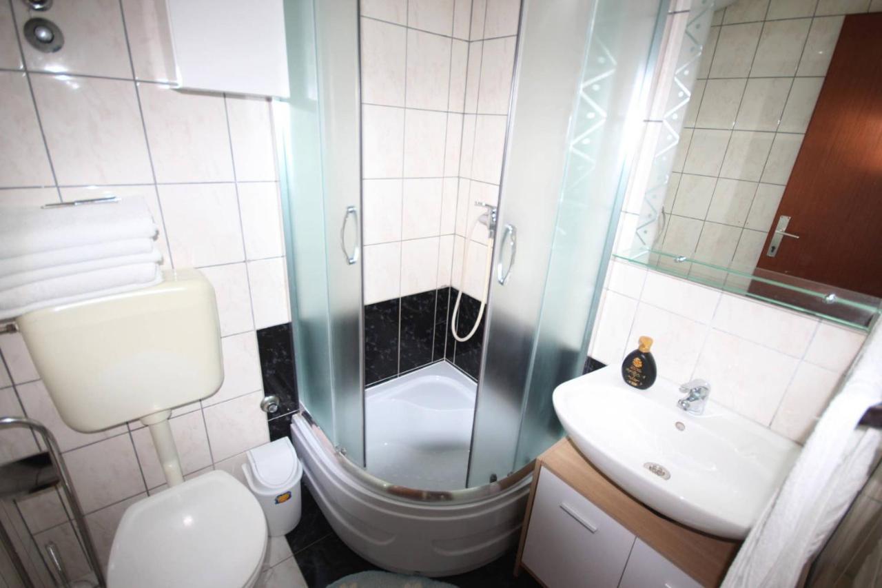 Small Apartment For A Great Holiday Задар Екстериор снимка